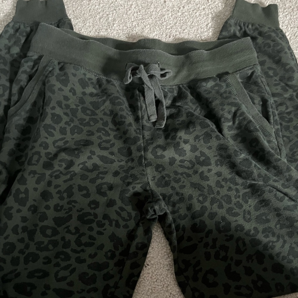 Victoria’s Secret pink sweat pant set